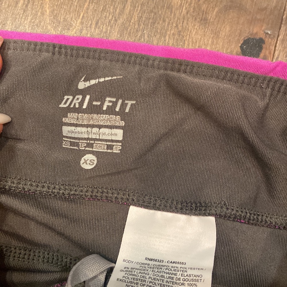 Nike crop - Picture 3 of 4